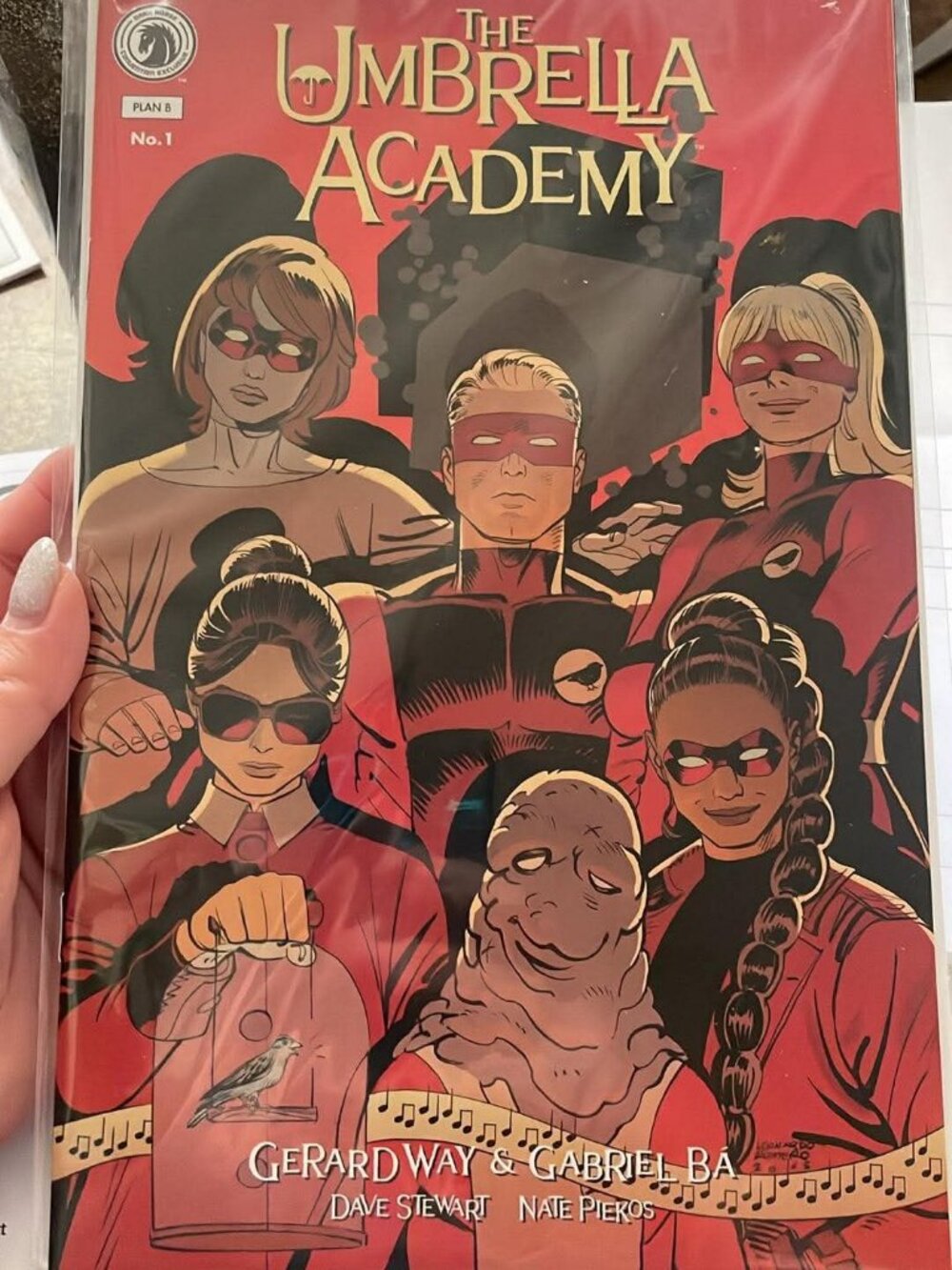 Dark Horse Comics Exclusive Variant Cover issue 1 The Umbrella Academy: Plan B